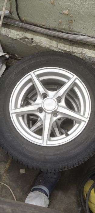Продам диски с резиной R13