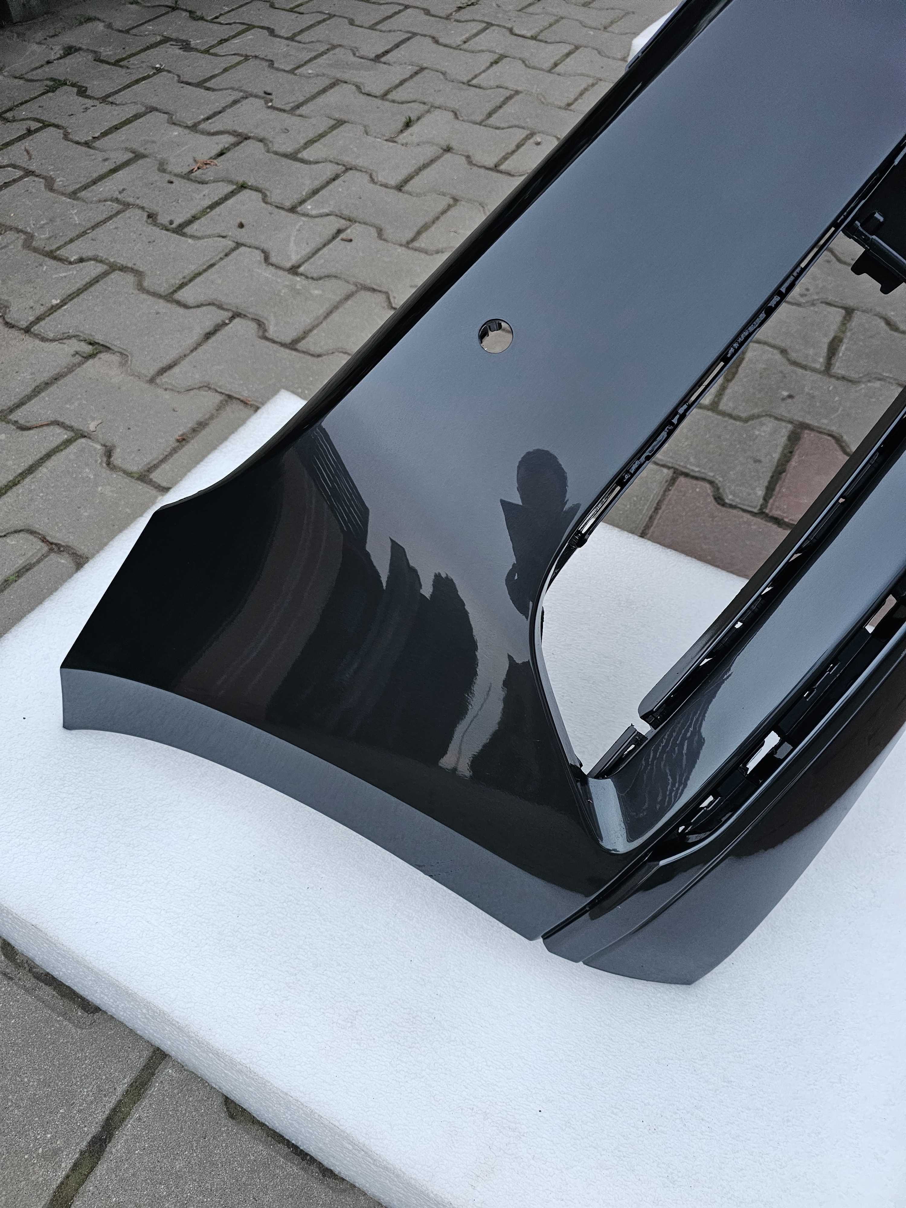 Zderzak Przód Volkswagen Passat B8 PDC Kod lakieru LB7R IDEALNY