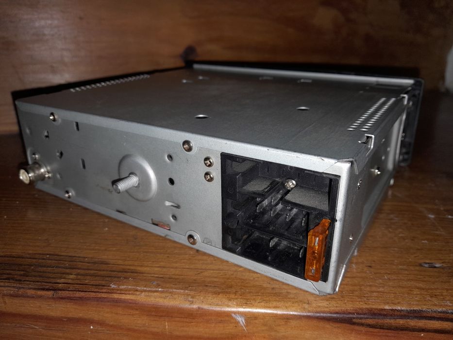 [PEÇAS] Auto-Rádio Grundig Challenge 300