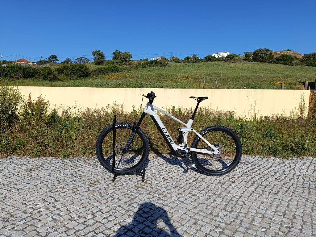 Bicicleta elétrica BTT ebike CUBE 160 SLX 750