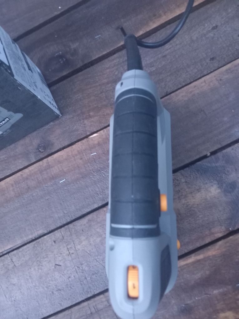 Wyrzynarka Titan  600W