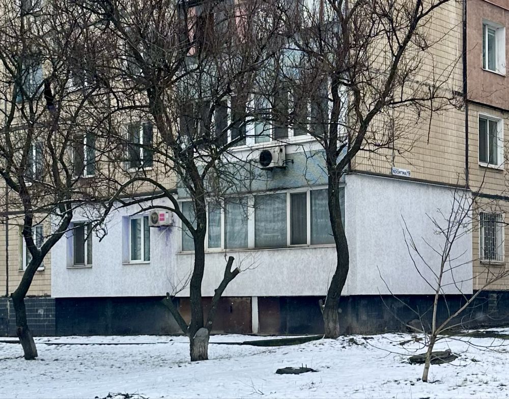 3-х вул Чарівна 1/9 , тепла, гарний стан, меблі