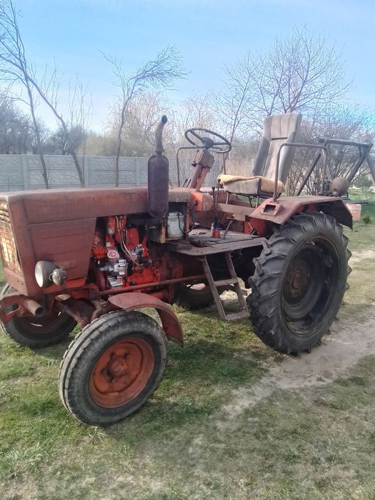 Трактор в хорошому стані