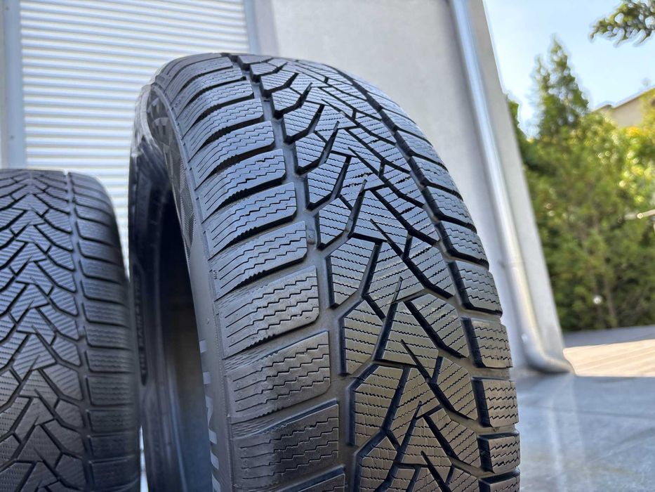 2szt zimowe 215/60R16 Uniroyal 7,6mm 2023r świetny stan! Z311 gwarancj