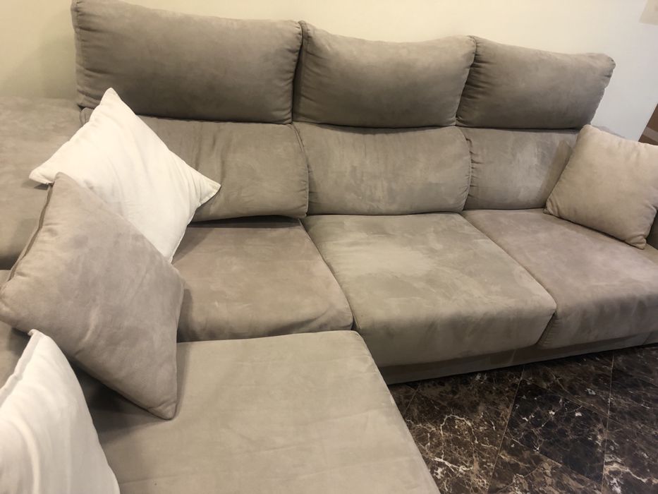 Sofa. Chaise longue