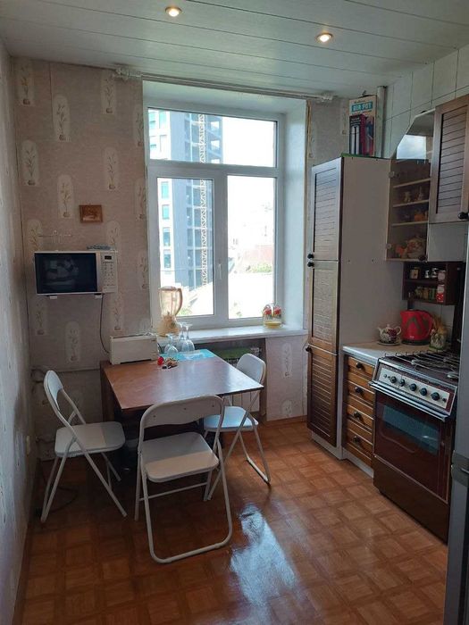 Продам 3к квартиру Центр, пр. Дмитра Яворницького (Карла Маркса) 46