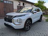 Mitsubishi Outlander 2.5 benzyna, 7 osób, 4x4