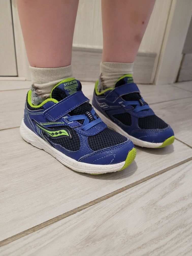 Дитячі кросівки/кросовки фірми Saucony, розмір 9M (25)