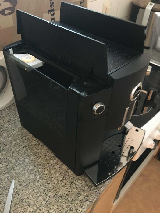 Automat do kawy Jura C5