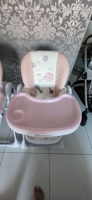 Cadeira de alimentação kinderkraft rosa