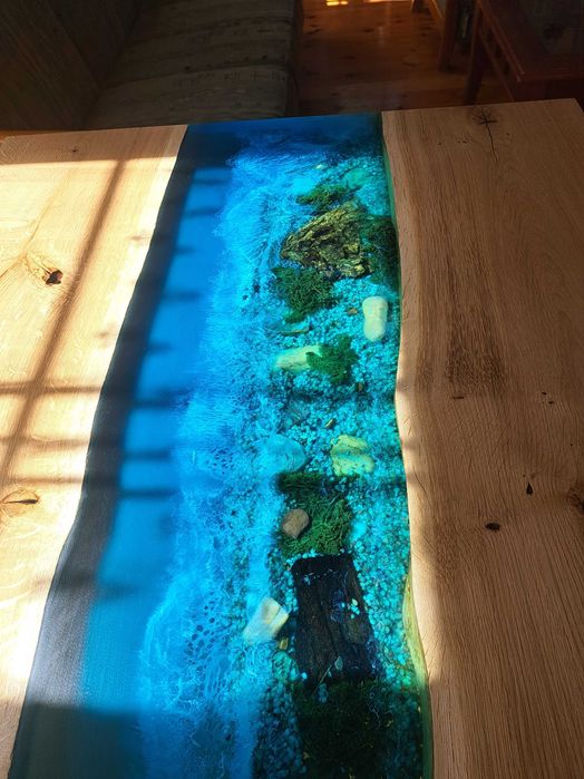 Stół z żywicy epoksydowej