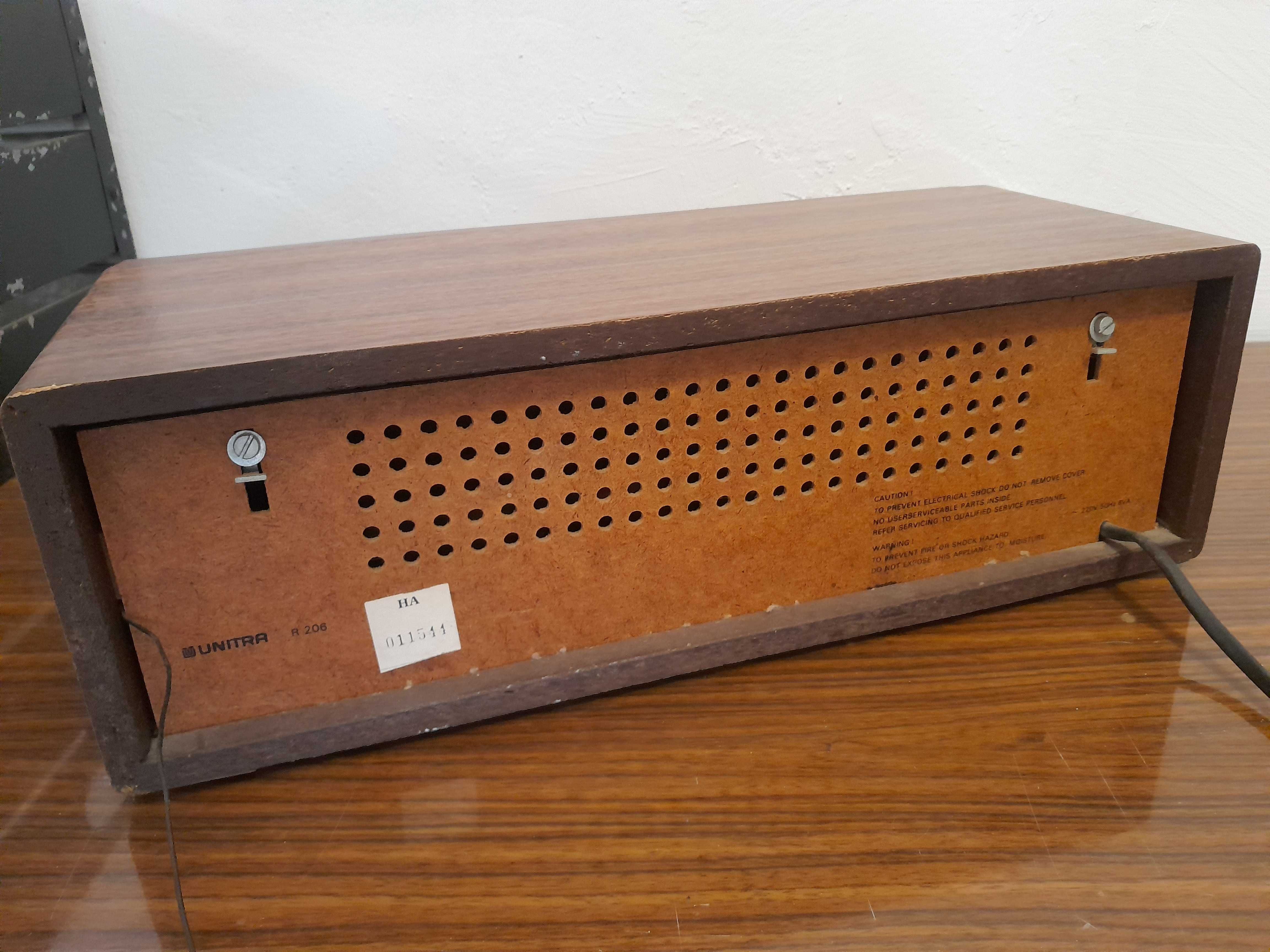 Unikatowe radio Unitra. Śnieżka R 206.