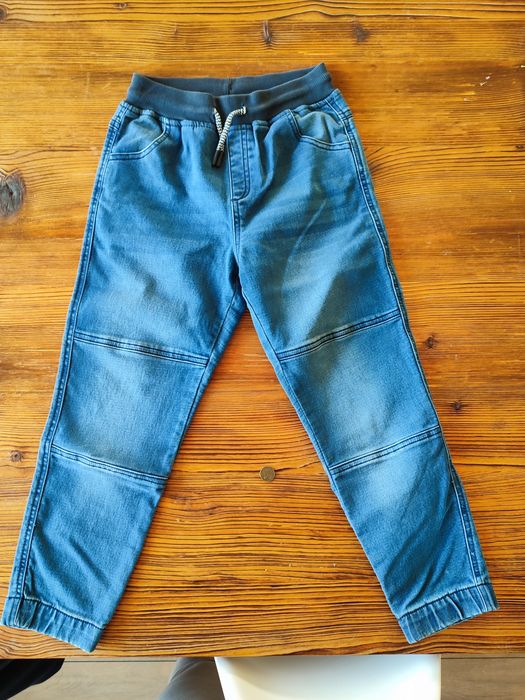 Elastyczne jeansy Coccodrillo, r. 134.