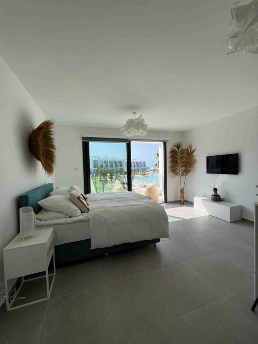 Студия 45м² с террасой 8м² в 250м от пляжа с мебелью и техникой Кипр