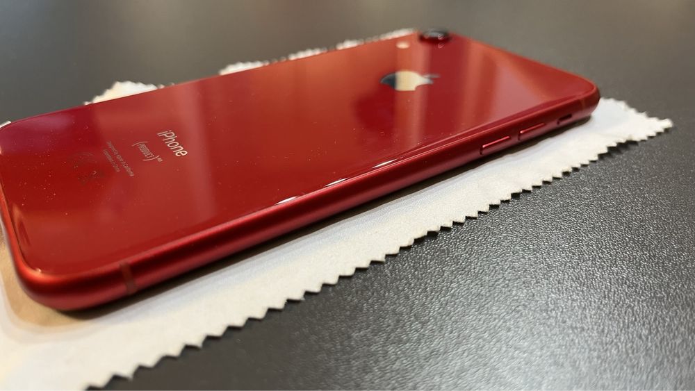 Iphone XR Red (produkt)