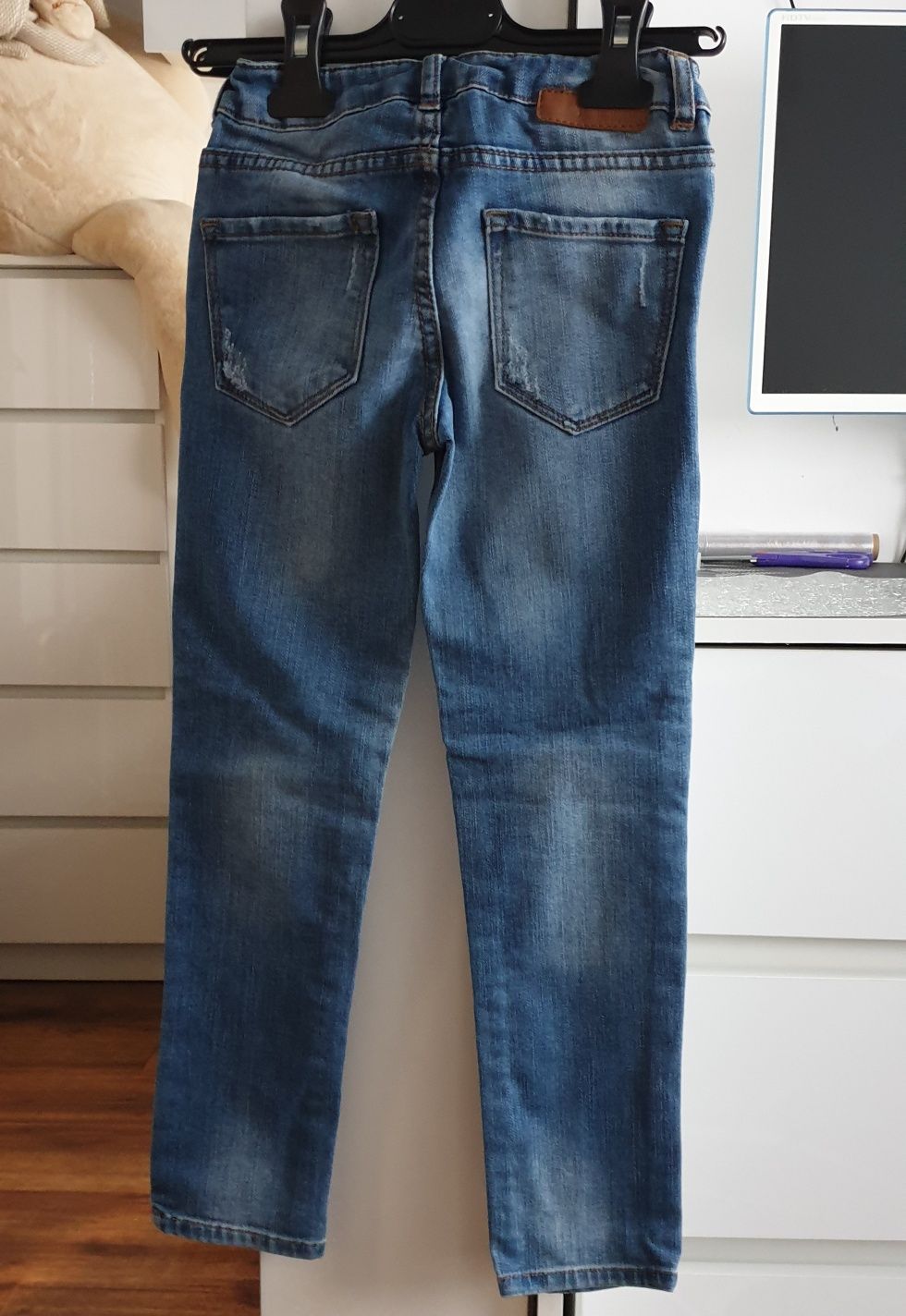 Dziewczęce jeansy rurki Zara