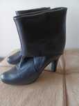 Botins de Salto em pele da Unisa