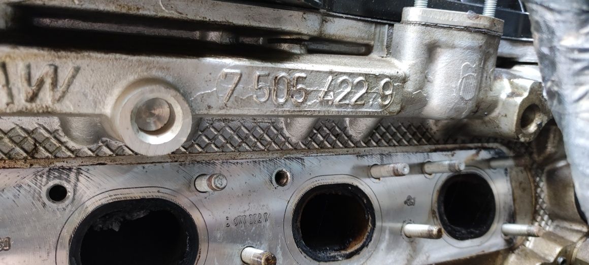 Głowica silnika BMW N42B20/B18