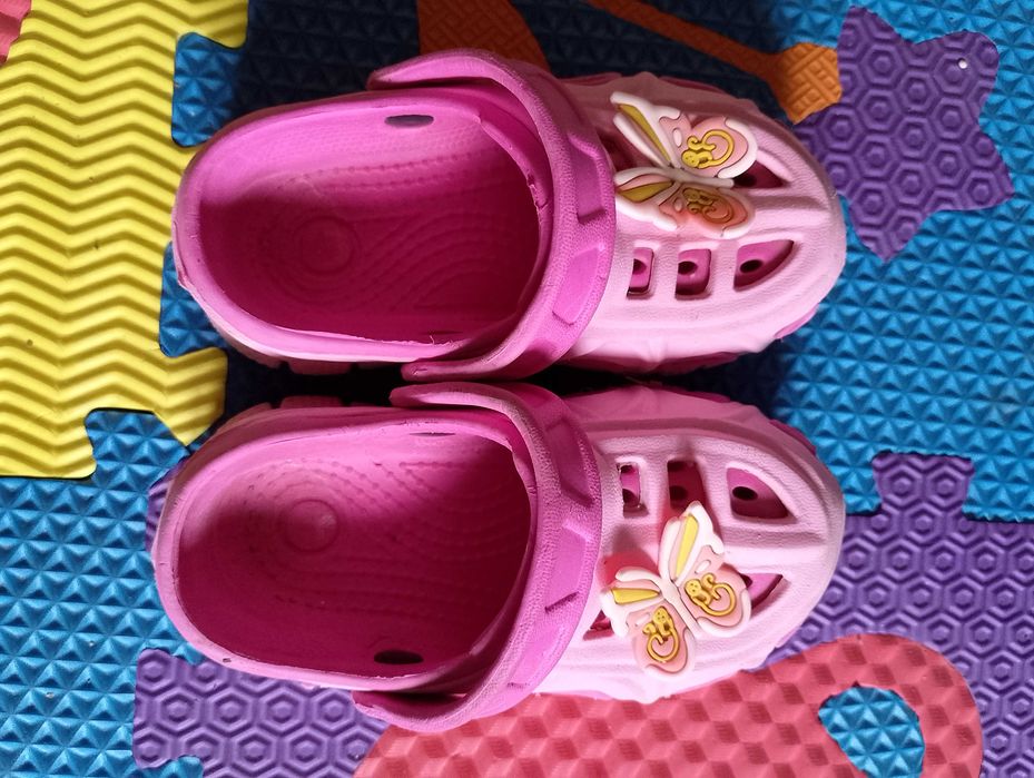 Крокси на дівчинку, р. 27 ( устілка 15 см )