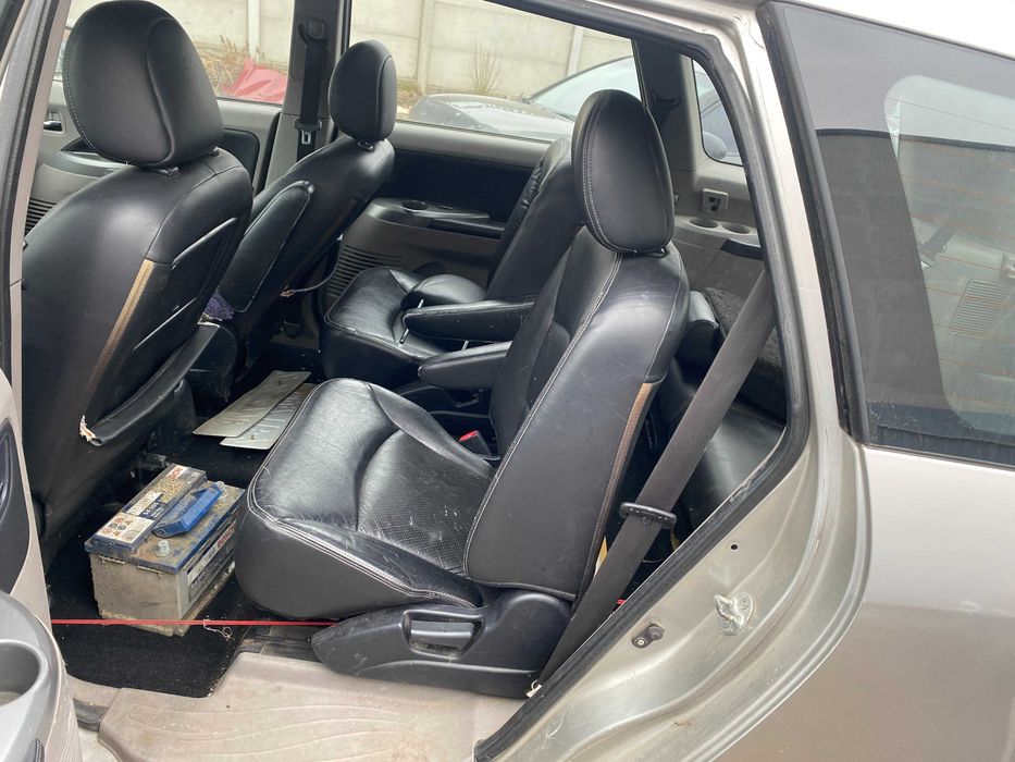 Mitsubishi Grandis Кришка багажніка і інше