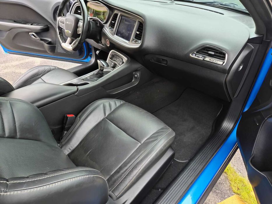 Dodge Challenger      2019