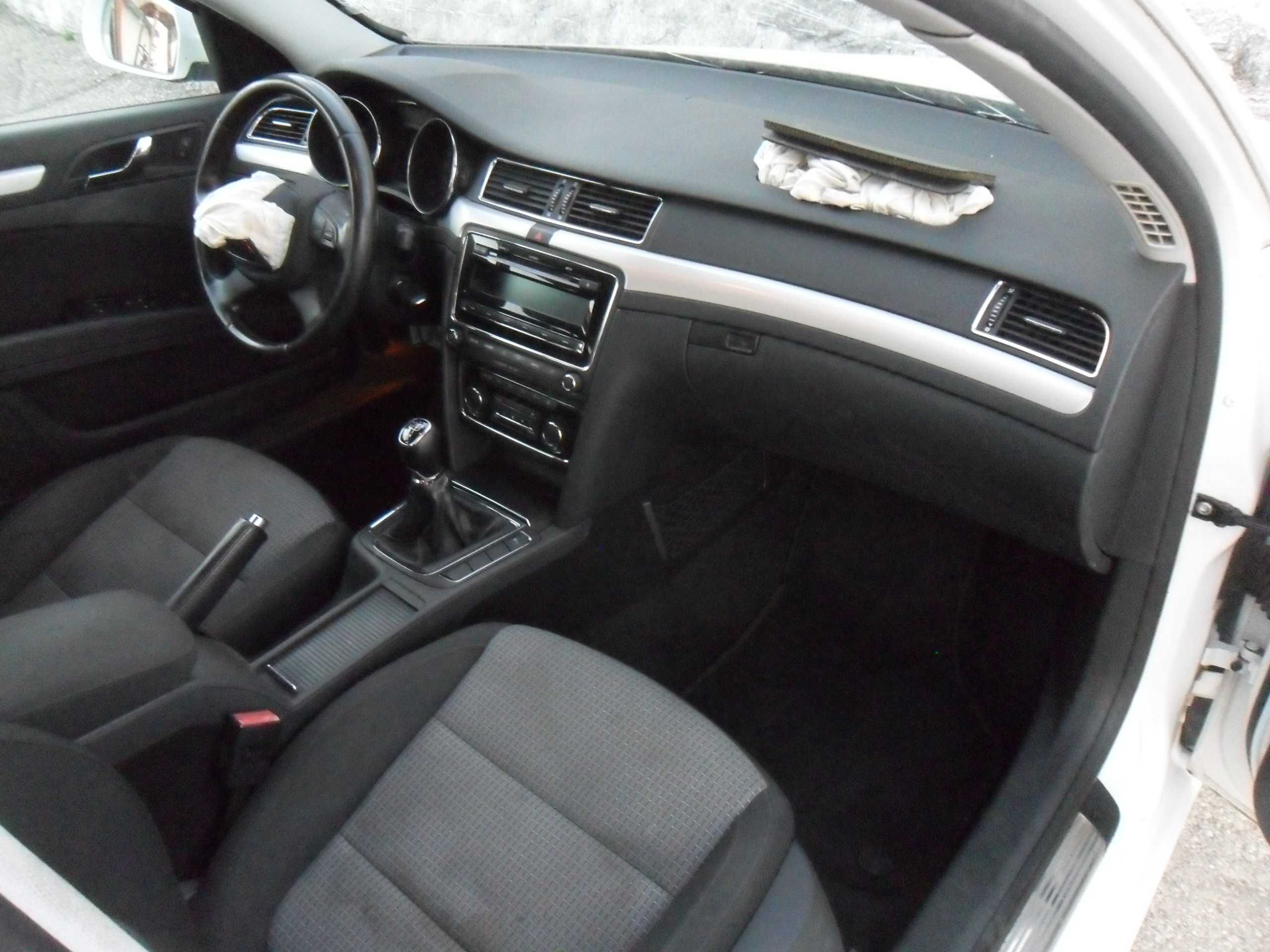 Skoda Superb Break 1.6 TDI GREENLINE (2013)