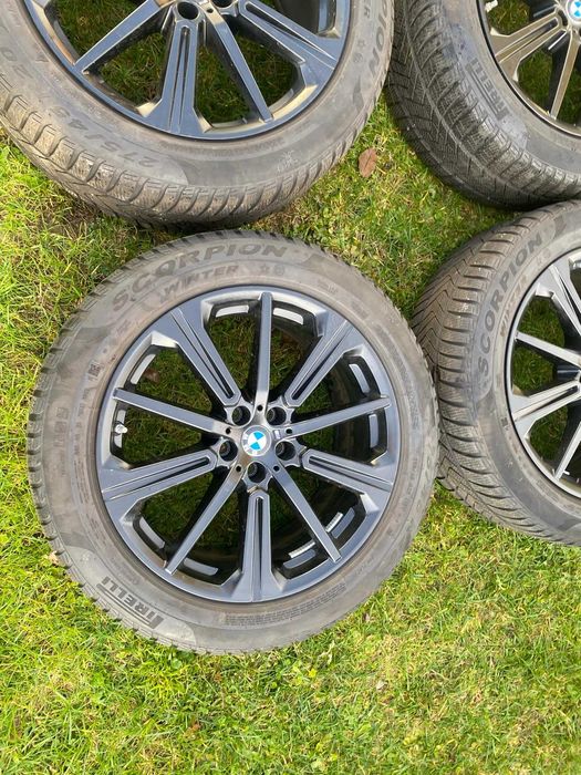 Oryginalne koła 20 BMW X5 G05 X6 G06 M pakiet Pirelli 275/45 R20 2024r