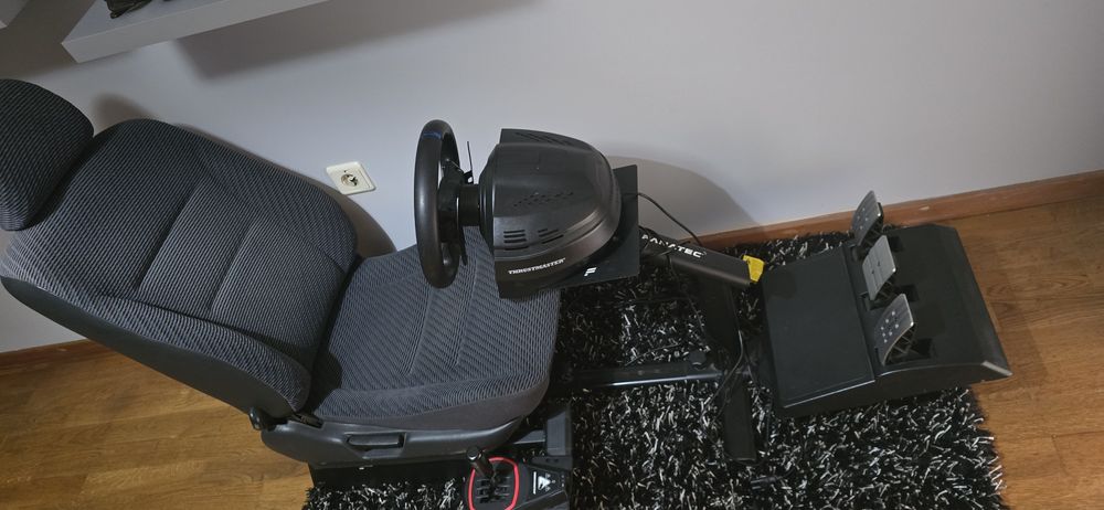 Playseat + trustmaster t300rs gt
