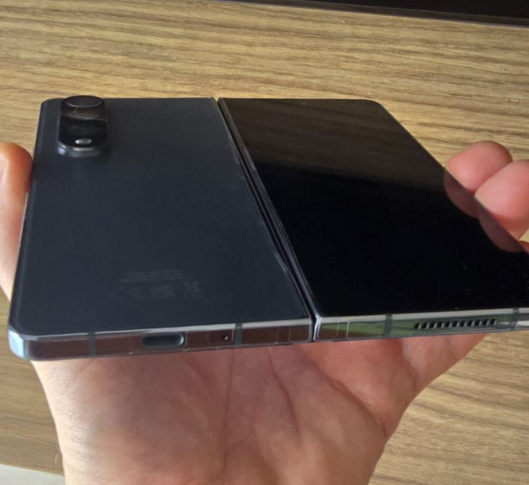 Samsung Galaxy Fold 4 12/512. Stan idealny.