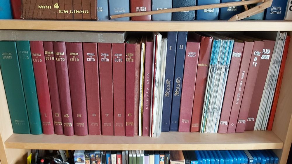 Várias livros de banda desenhada