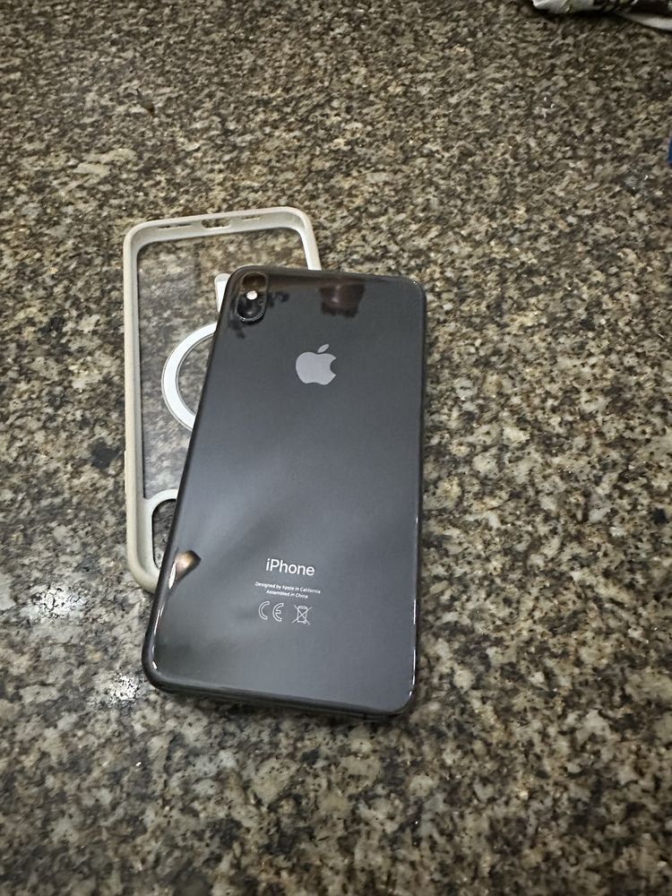 Iphone xs max 64gb em exelente estado