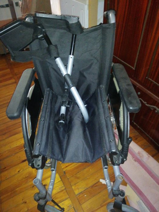 Инвалидная коляска