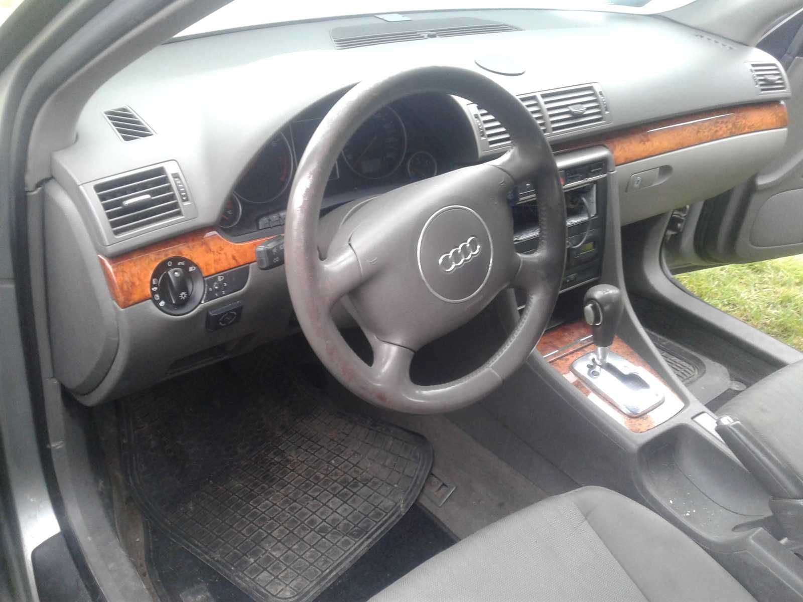 AUDI A4 B6 Zderzak Przód Przedni Mat Grill Atrapa Kratka Halogeny 8E0