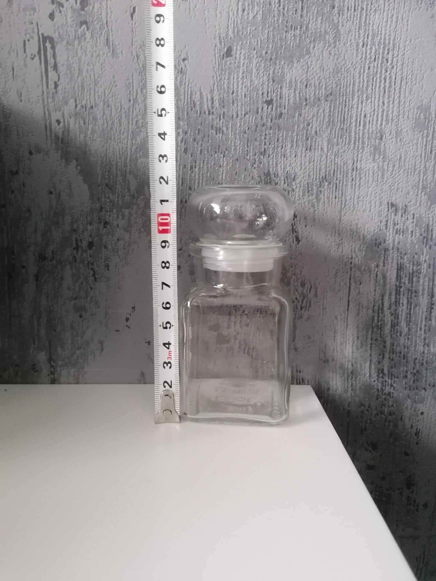 Szklany pojemnik 150ml z przykrywką