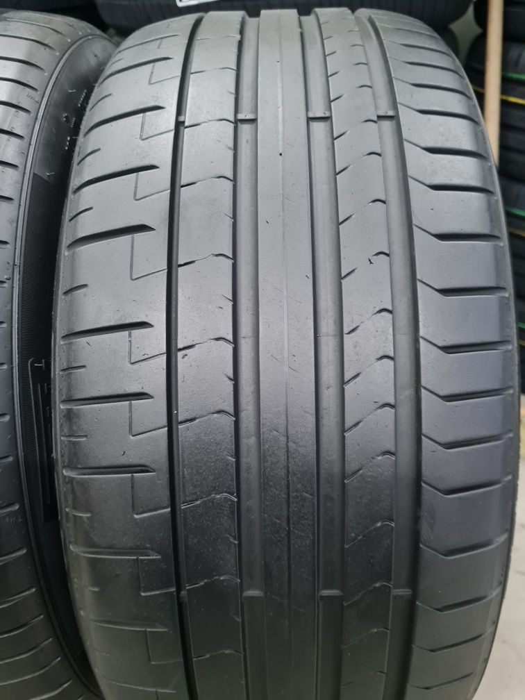 235/35R20 Pirelli P ZERO.