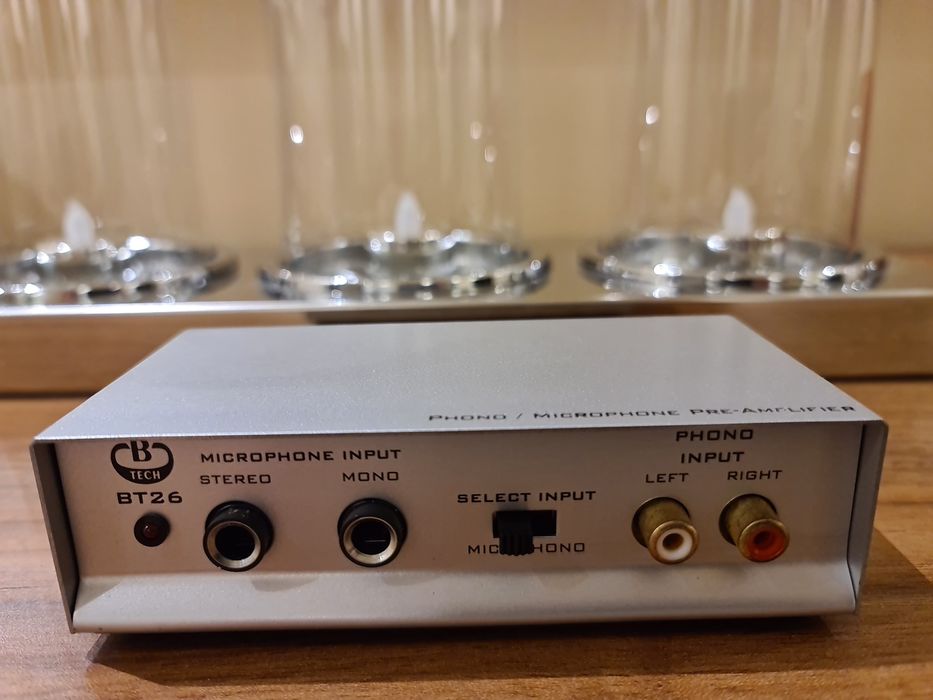 Pré amplificador de phono / microfone novo