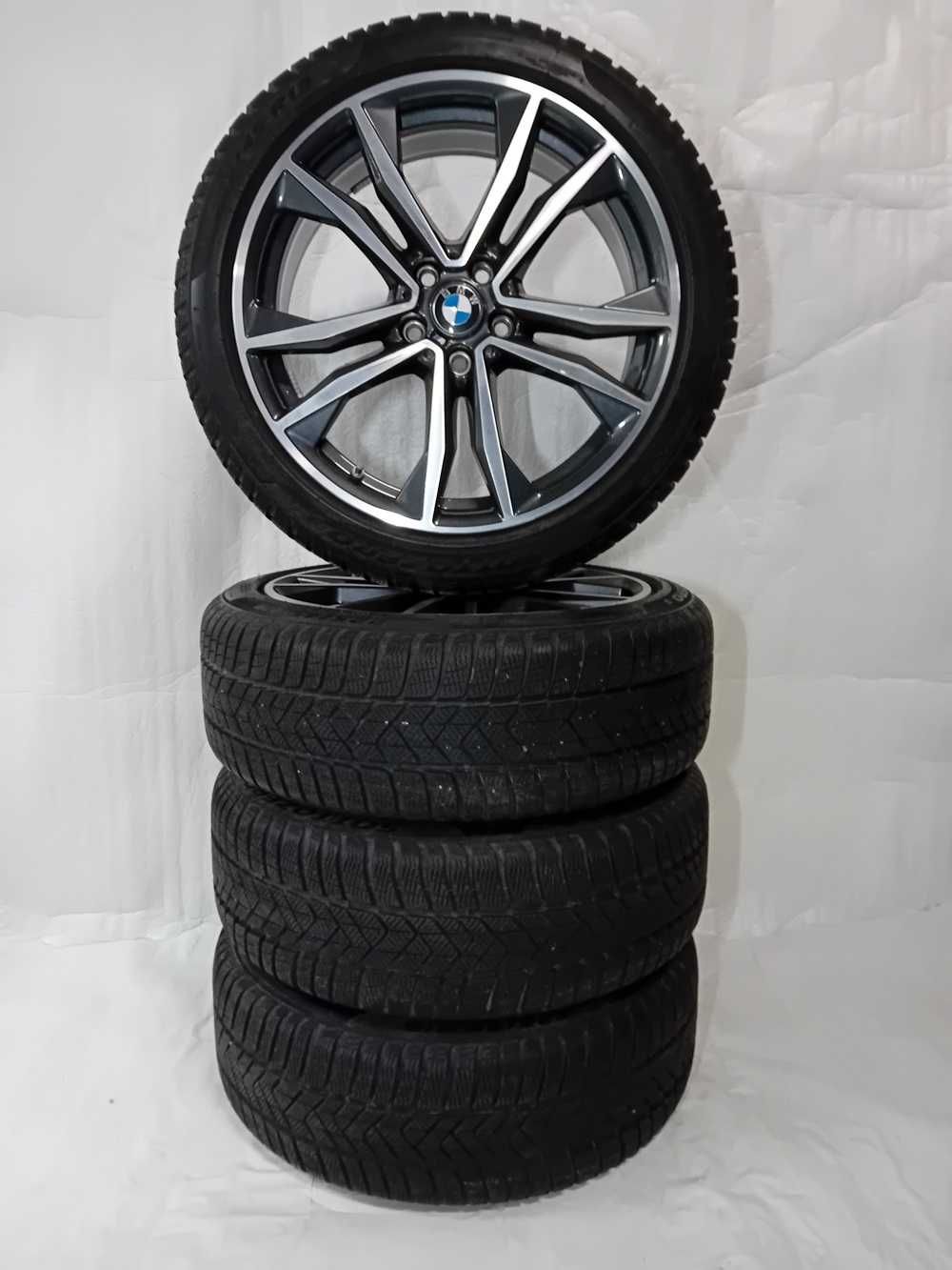Komplet kół zima BMW 19" 8Jx19 ET:47 Seria: X1 Seria: X2 nr mag. 0/990