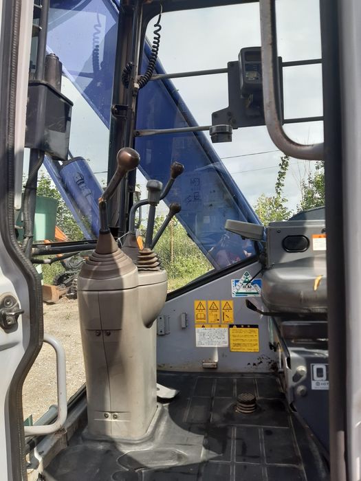 Екскаватор гусеничний Hitachi EX55UR-3