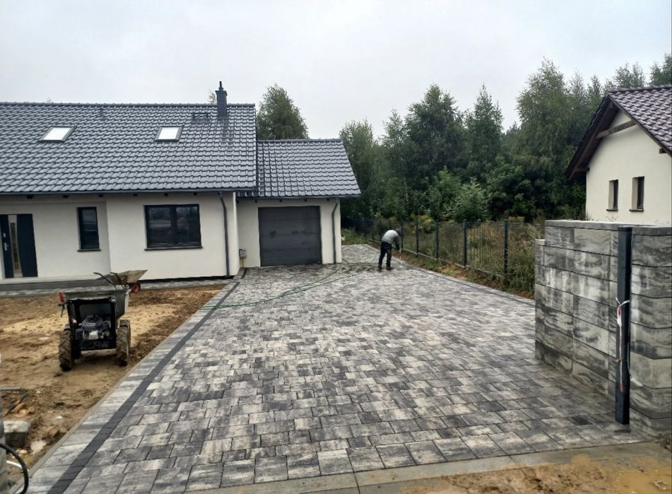 Układanie kostki brukowej Brukarstwo Odwodnienie Korytowanie Minikopar