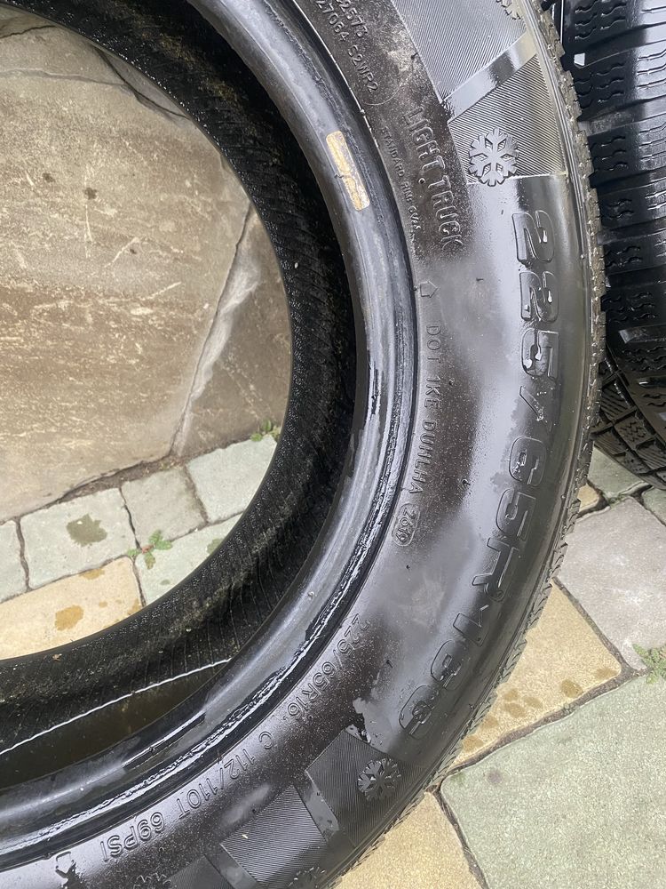 Зимова резина r16c 225/65