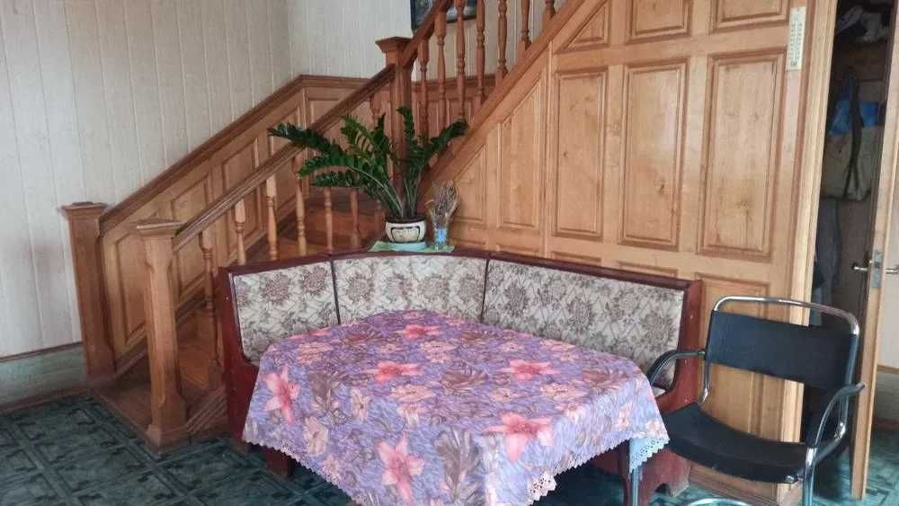 (13) Продам просторий капітальний будинок в с.Сухий Лиман.