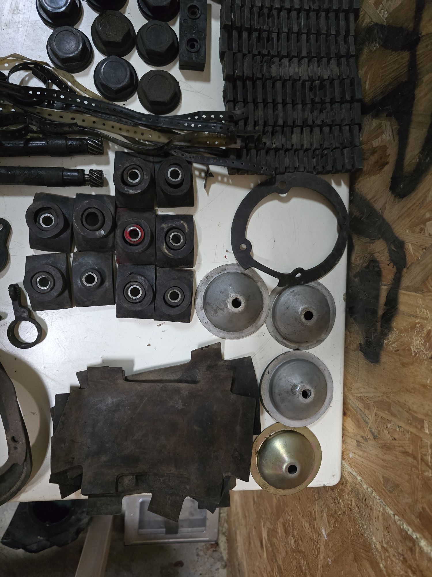 Guma, plastik, nakrętka, uszczelka, uchyt mz etz 125 150 lub 251 i 250