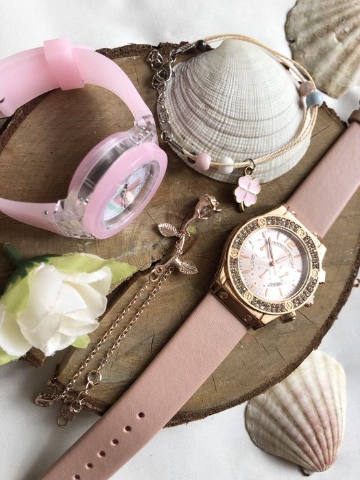 2x Zegarek Led + z kryształkami + bransoletka koniczynka + róża