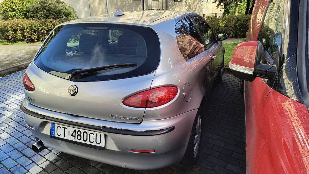 Alfa Romeo 147 16 benzyna 2002 rok produkcji