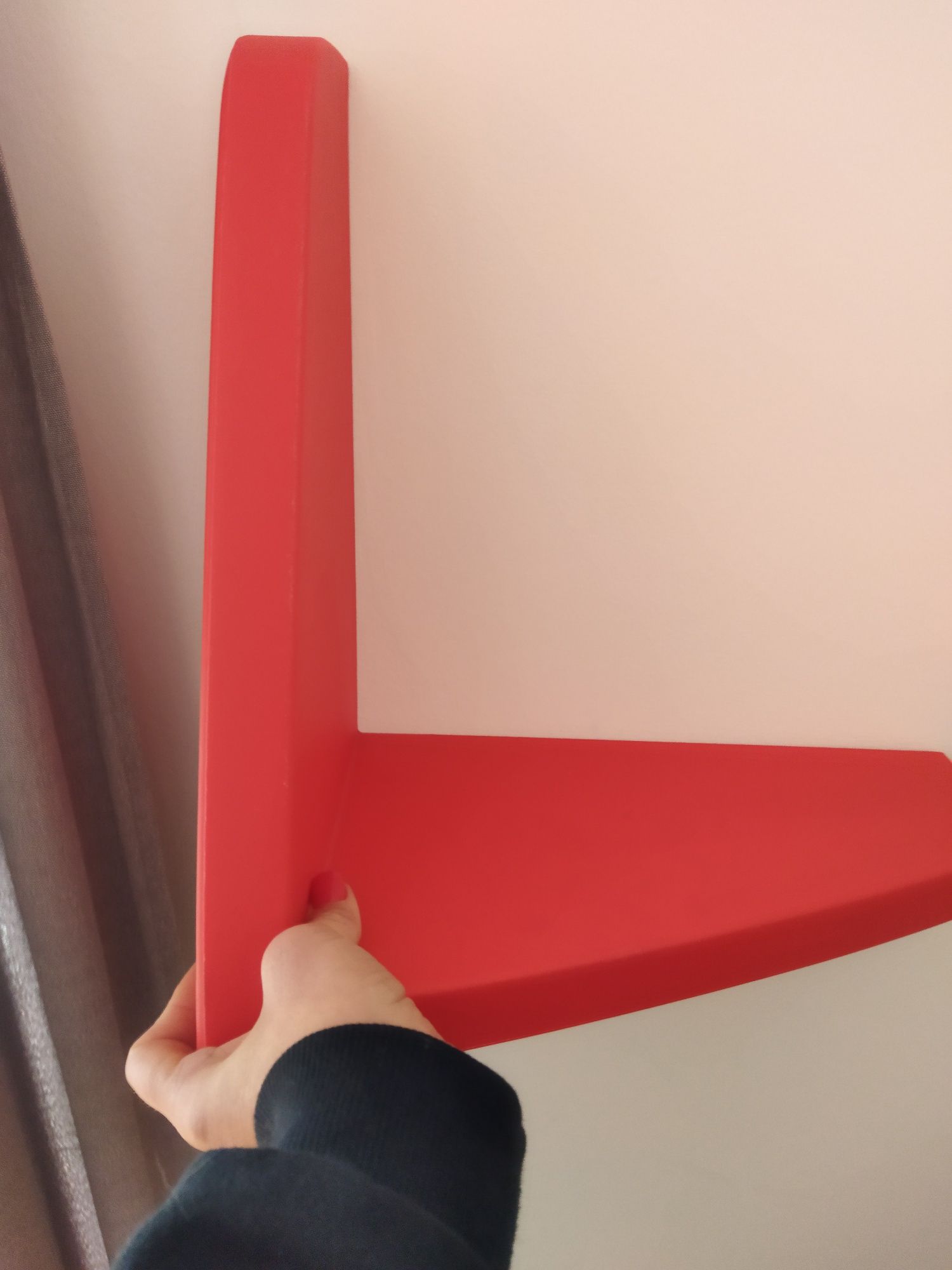 Cabides IKEA multi função. Plástico vermelho e azul