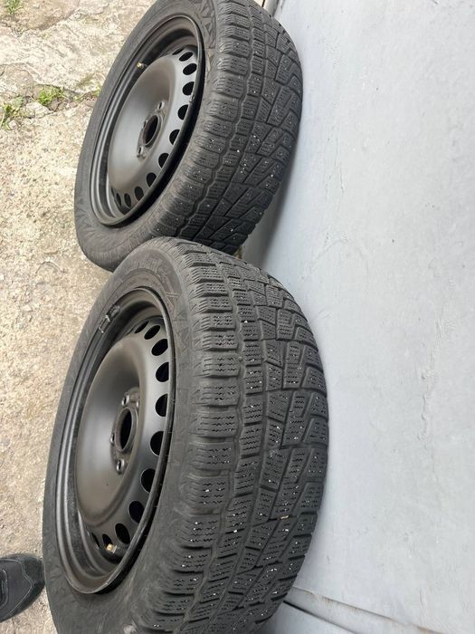 Продам комплект зимової гуми на штампованих дисках (Ford) R16 5×108.