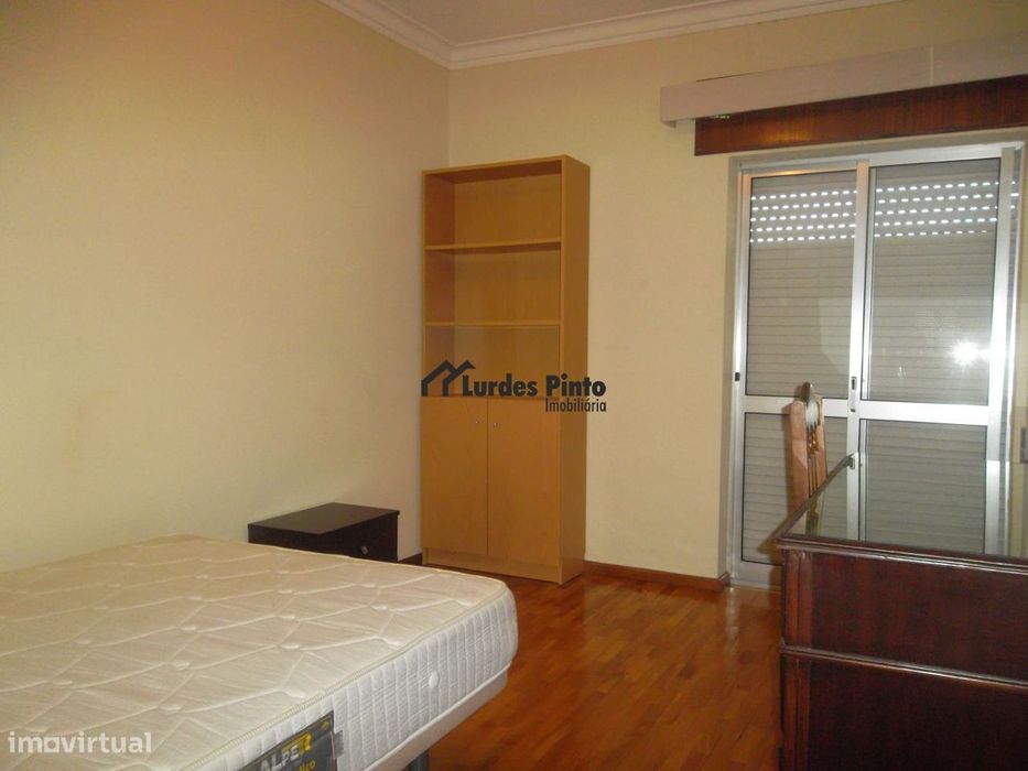 Quarto para estudante