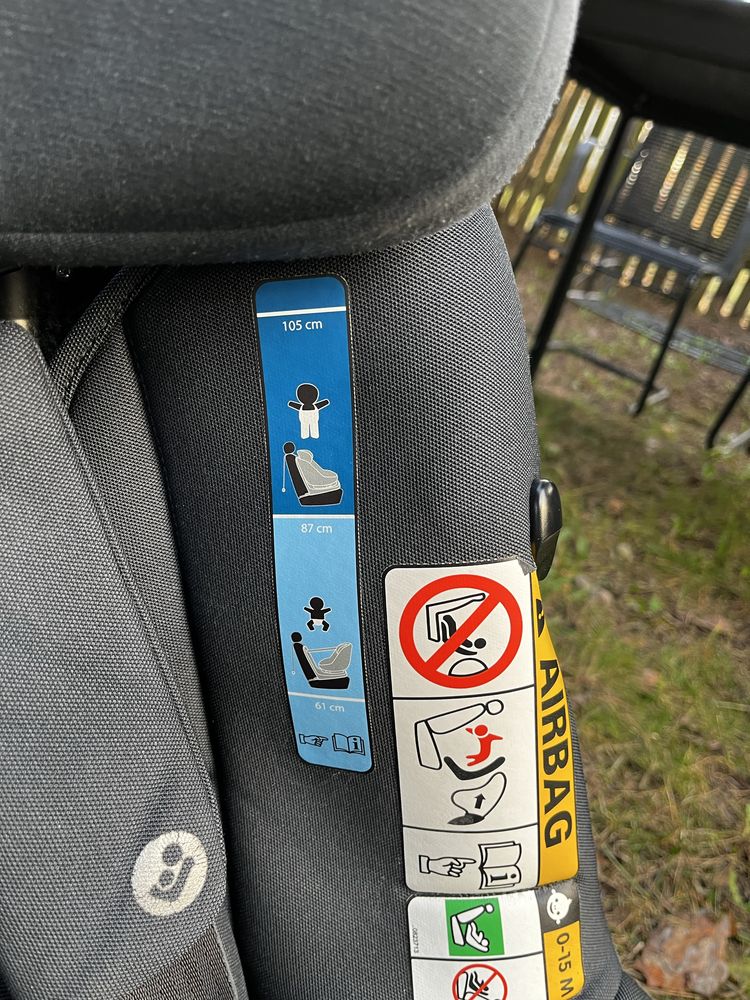 Maxi-Cosi AxissFix Plus 9-18 kg obrotowy