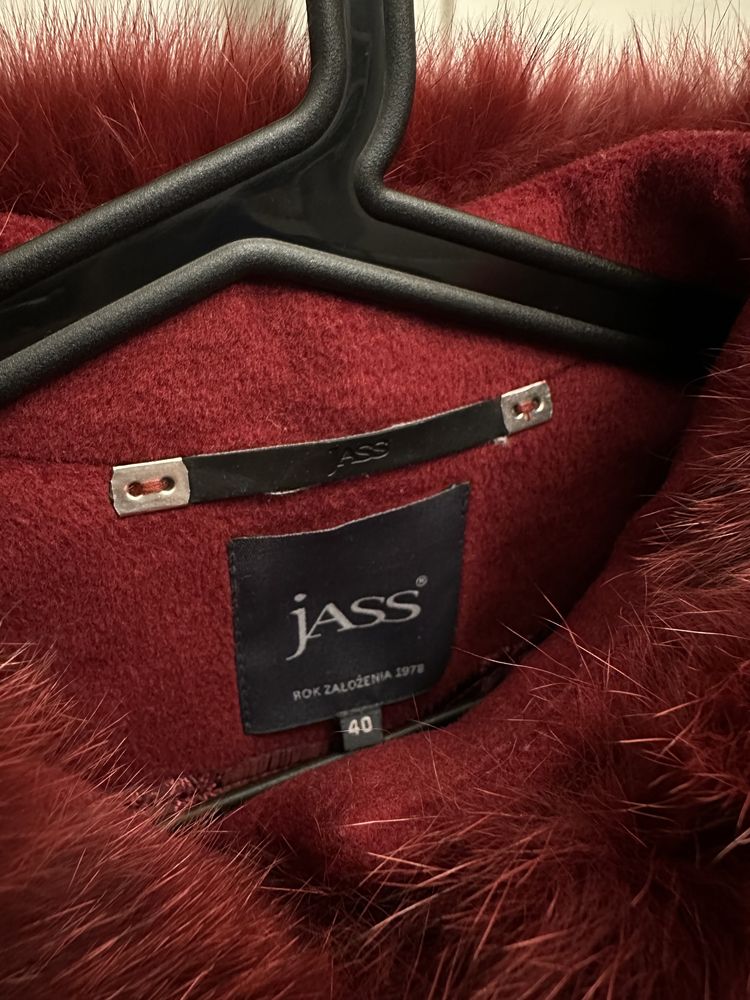 Bordowy zimowy wełniany płaszcz L Jass wełna 80%