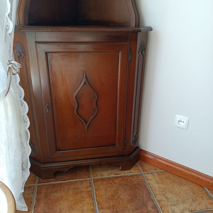 Komoda narożna stylowa